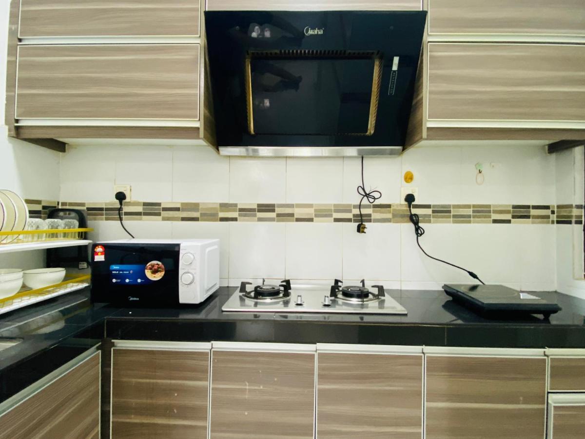 Cozy 1-10 Pax 4Qbeds 2Sbeds Shah Alam Sec7, I-City Exterior photo