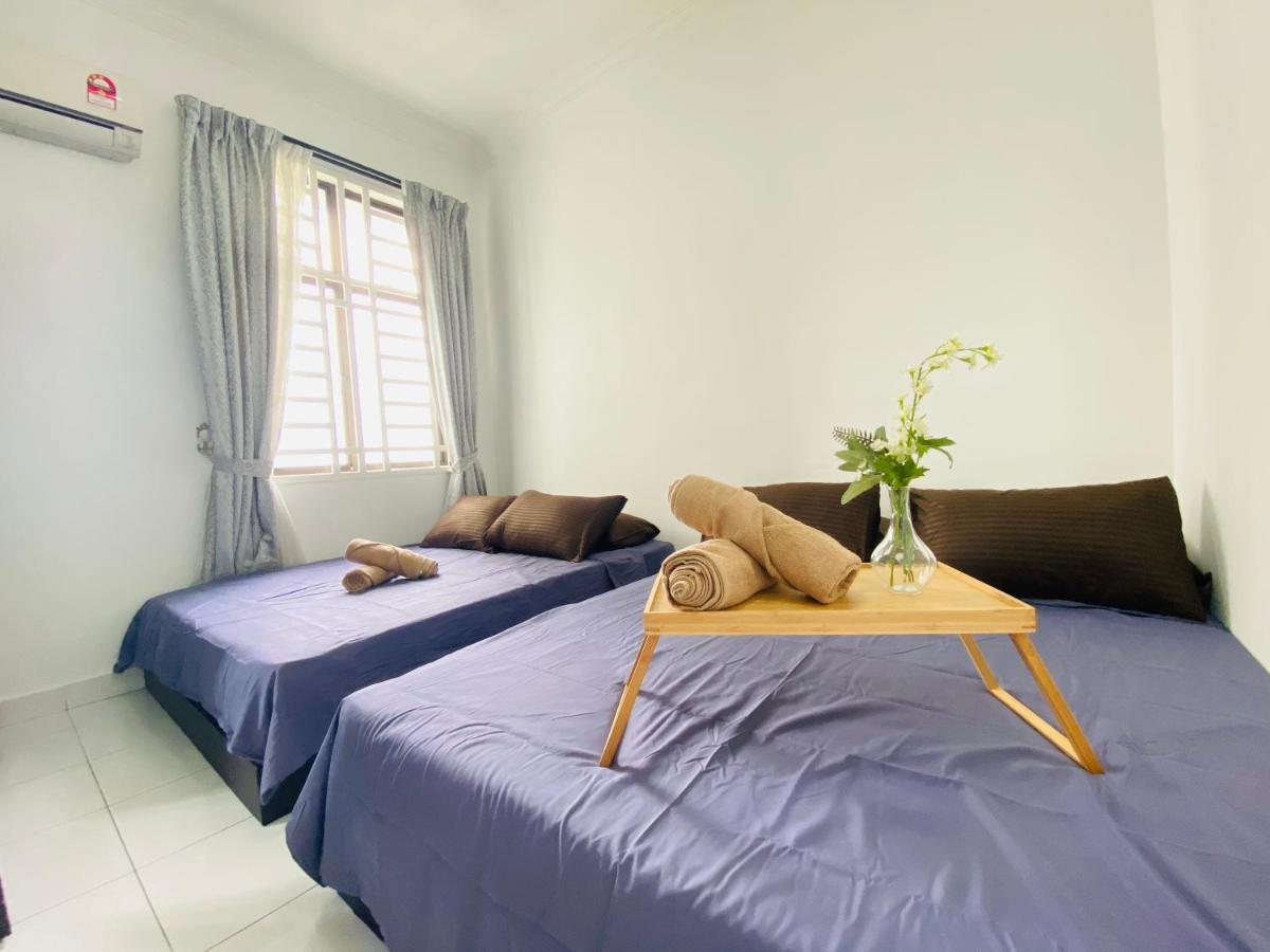 Cozy 1-10 Pax 4Qbeds 2Sbeds Shah Alam Sec7, I-City Exterior photo
